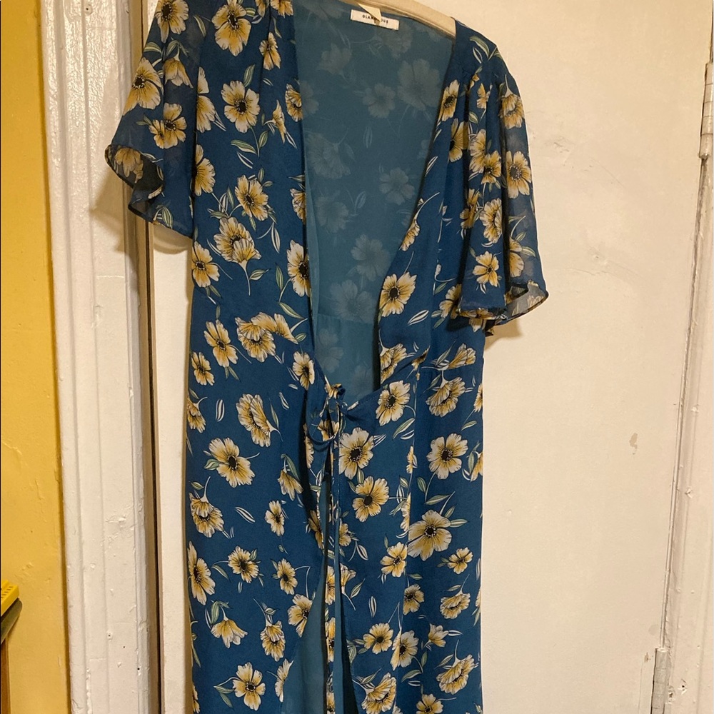 Midi open front dress with pretty flowers